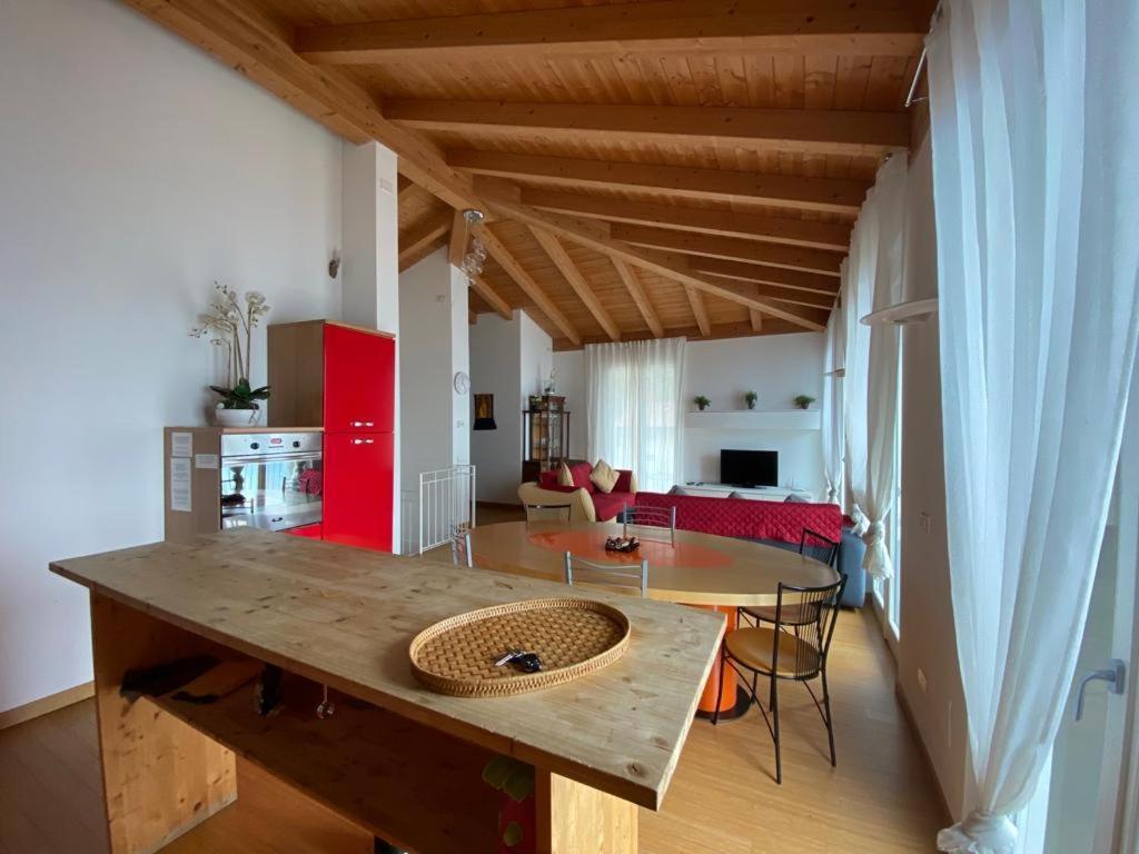 Luxury Penthouse With Big Terrace Lejlighed Argegno Eksteriør billede