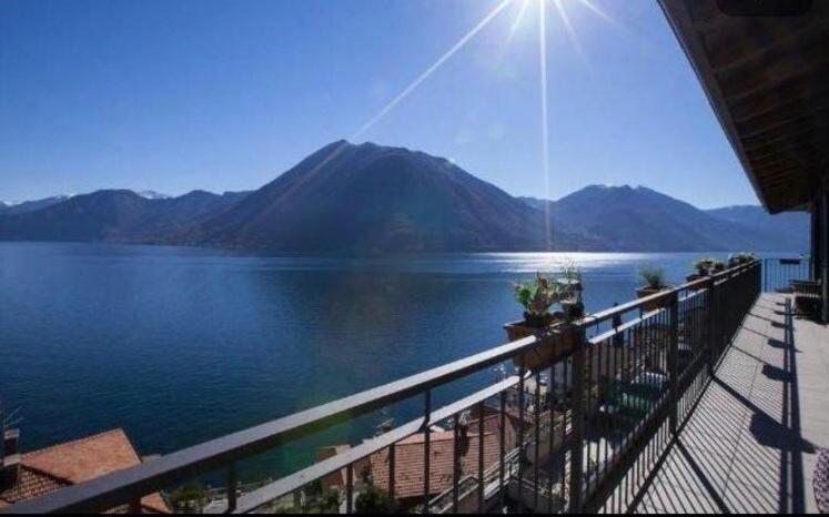 Luxury Penthouse With Big Terrace Lejlighed Argegno Eksteriør billede